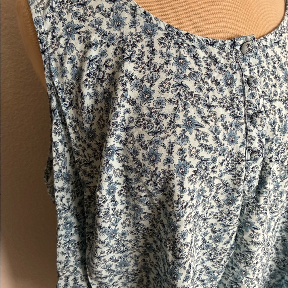 Torrid blue floral tank - Picture 3 of 6